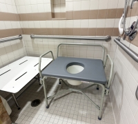 Bathroom with Commode for disabled or seniors